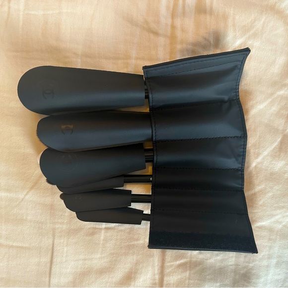 Chanel Brush Up Makeup Brush Set - Picture 6 of 8